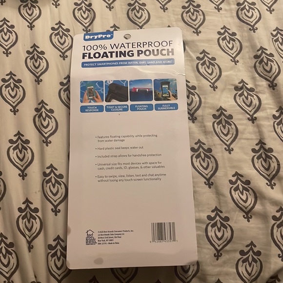 Waterproof floating phone pouch - Picture 2 of 2